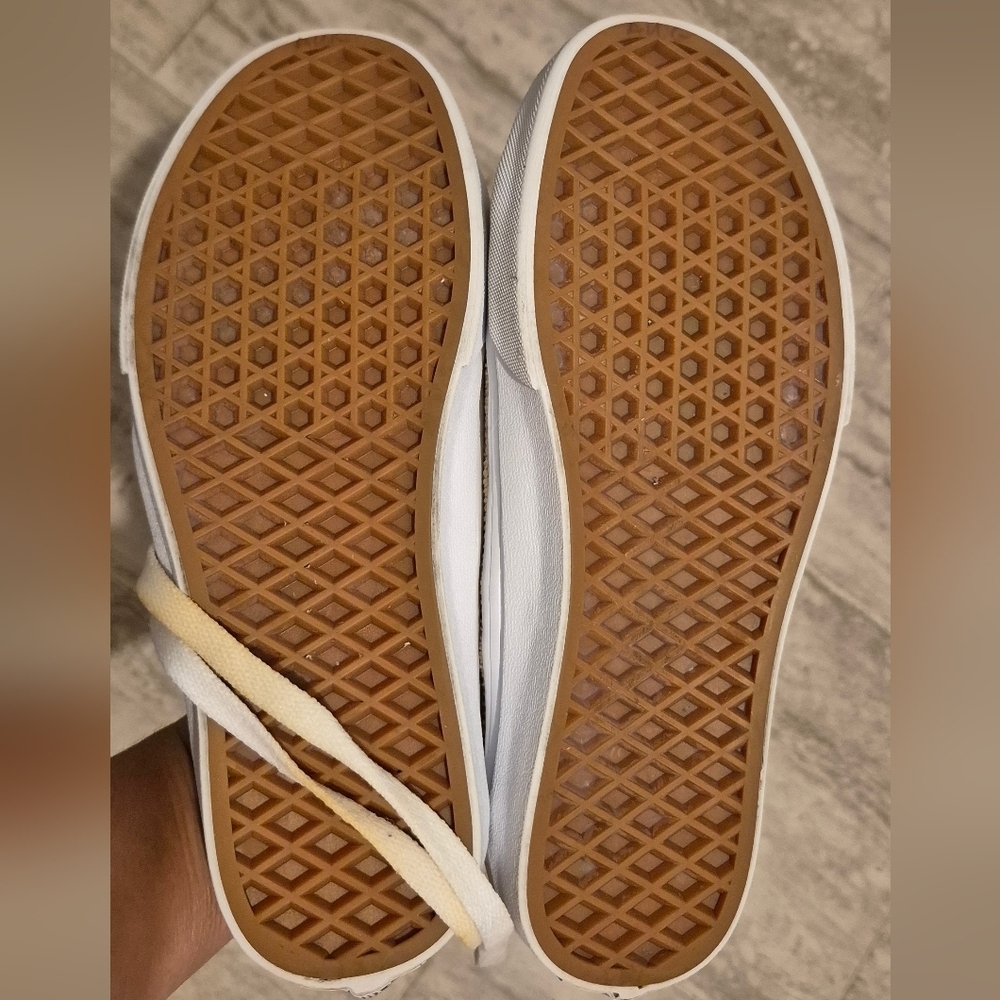 Vans Beige and White Women's Shoes - Picture 5 of 5